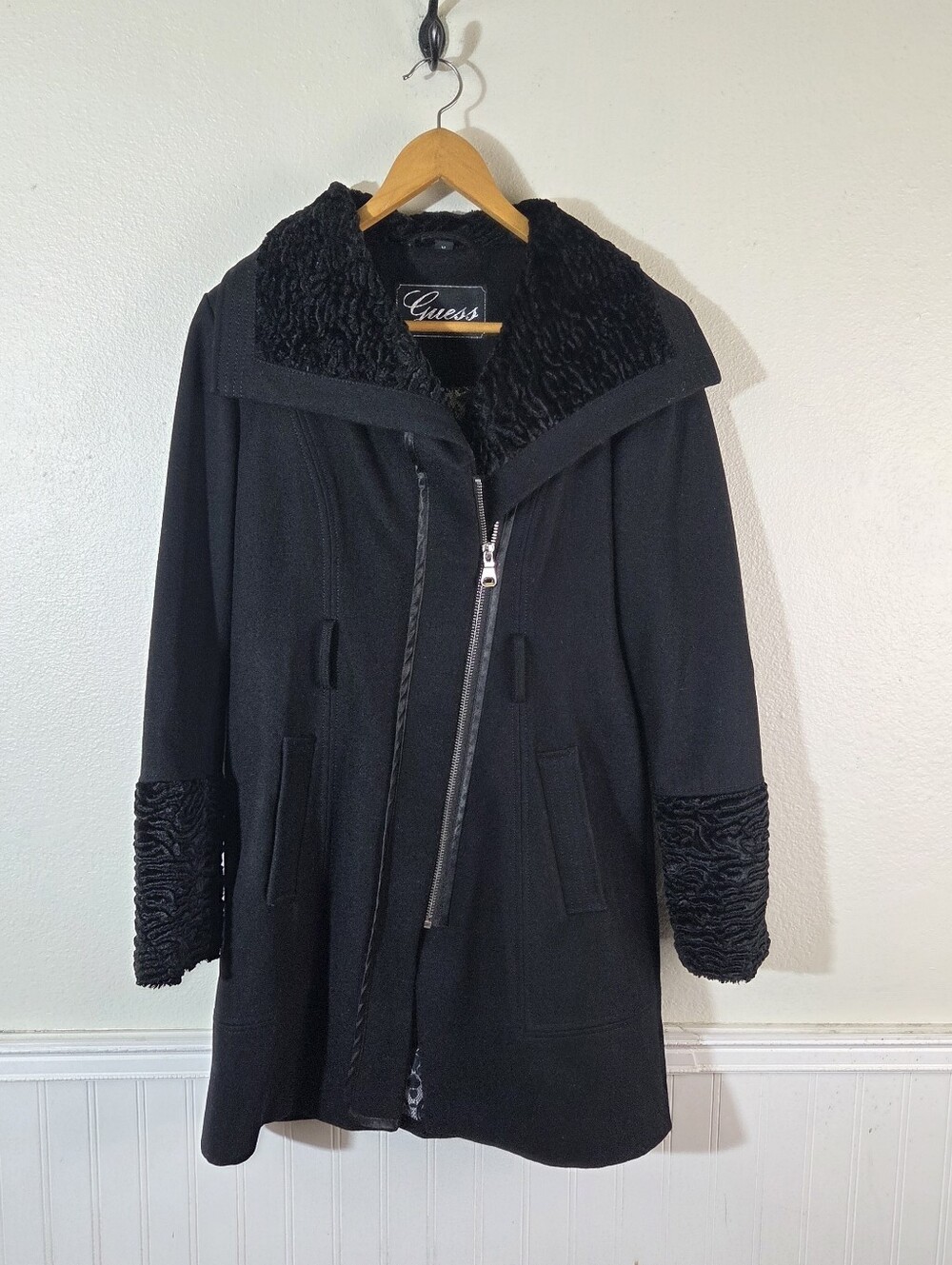Guess Womens Wool Blend Coat M Black Faux Fur Velvet Collar Zip Missing Belt